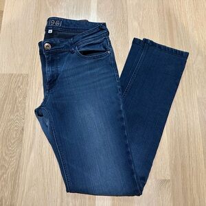 Women's DL1961 Nicky Mid Rise Cigarette Jean Size 28